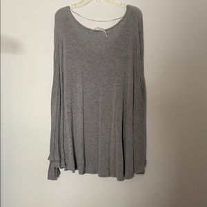 Long sleev gray tee